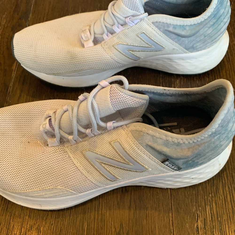 Light Gray New Balance FreshFoam ROAV Athletic Sneakers - Picture 4 of 5
